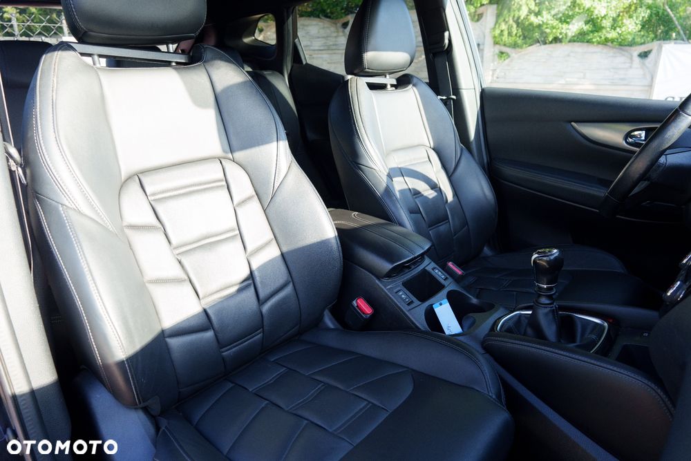 Nissan Qashqai 1.6 DIG-T N-Connecta - 26
