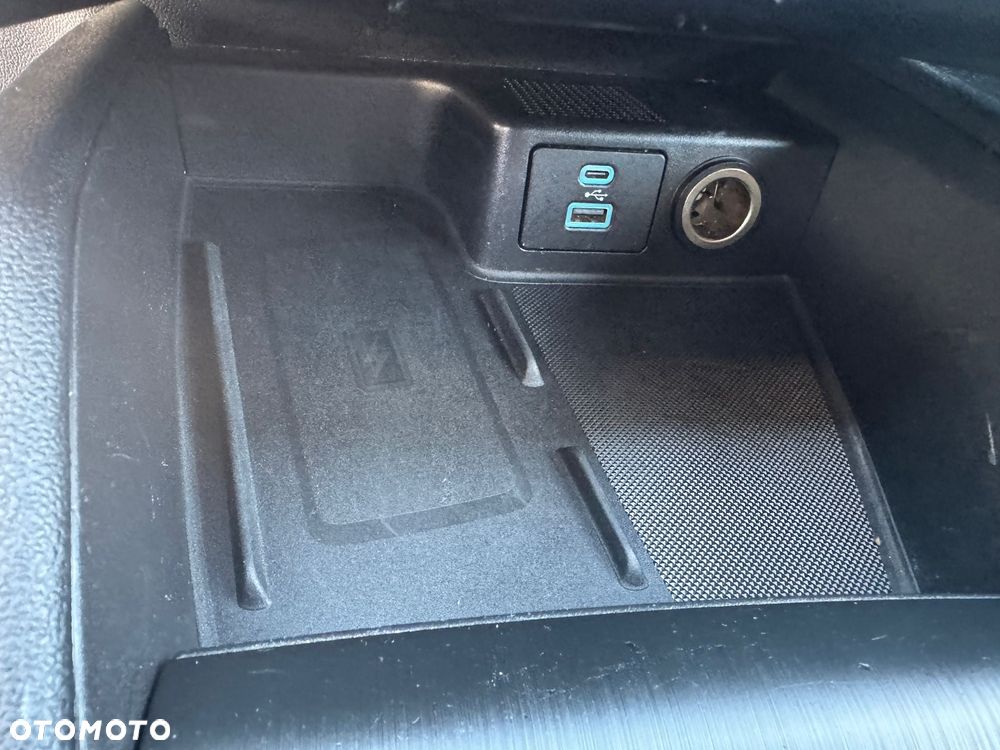 Ford Kuga 2.0 EcoBlue 4x4 TITANIUM - 27