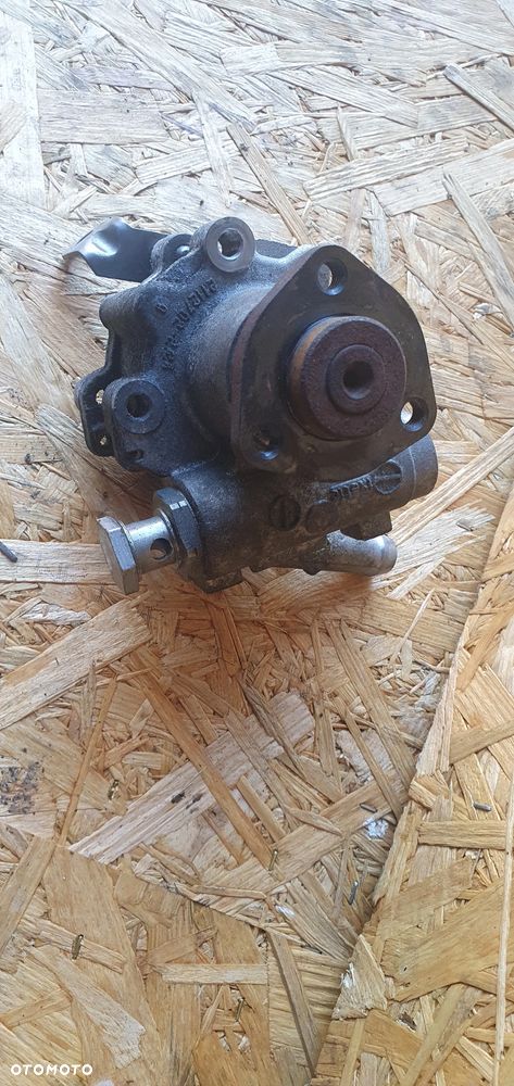 Bmw e90 lci X1 e84 2.0 XD pompa wspomagania 678045901 - 2