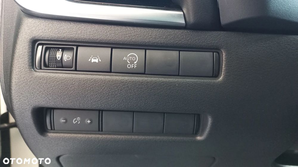 Nissan Qashqai 1.3 DIG-T N-Connecta EU6d - 16