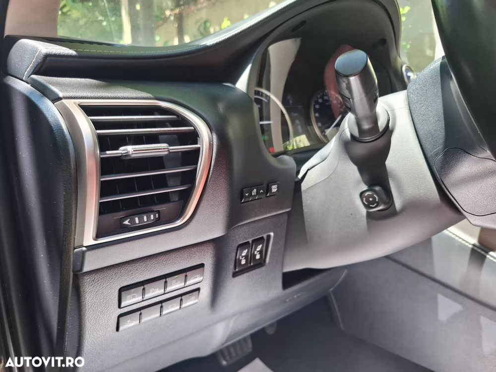Lexus Seria NX - 11