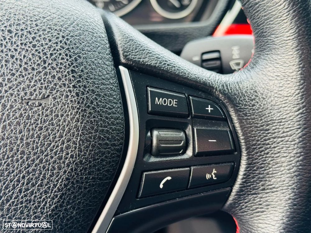 BMW 320 d Line Sport - 22