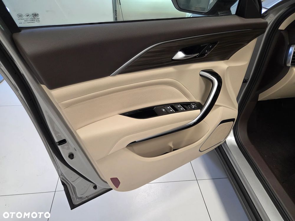 Bestune T77 1.5T Business DCT - 12