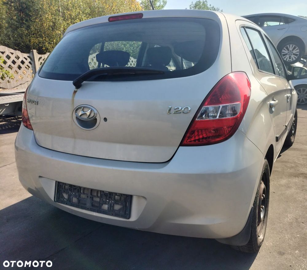 ZDERZAK TYŁ TYLNY 5D HYUNDAI i20 I 1.2 78KM 08-12 KOD WK - 3