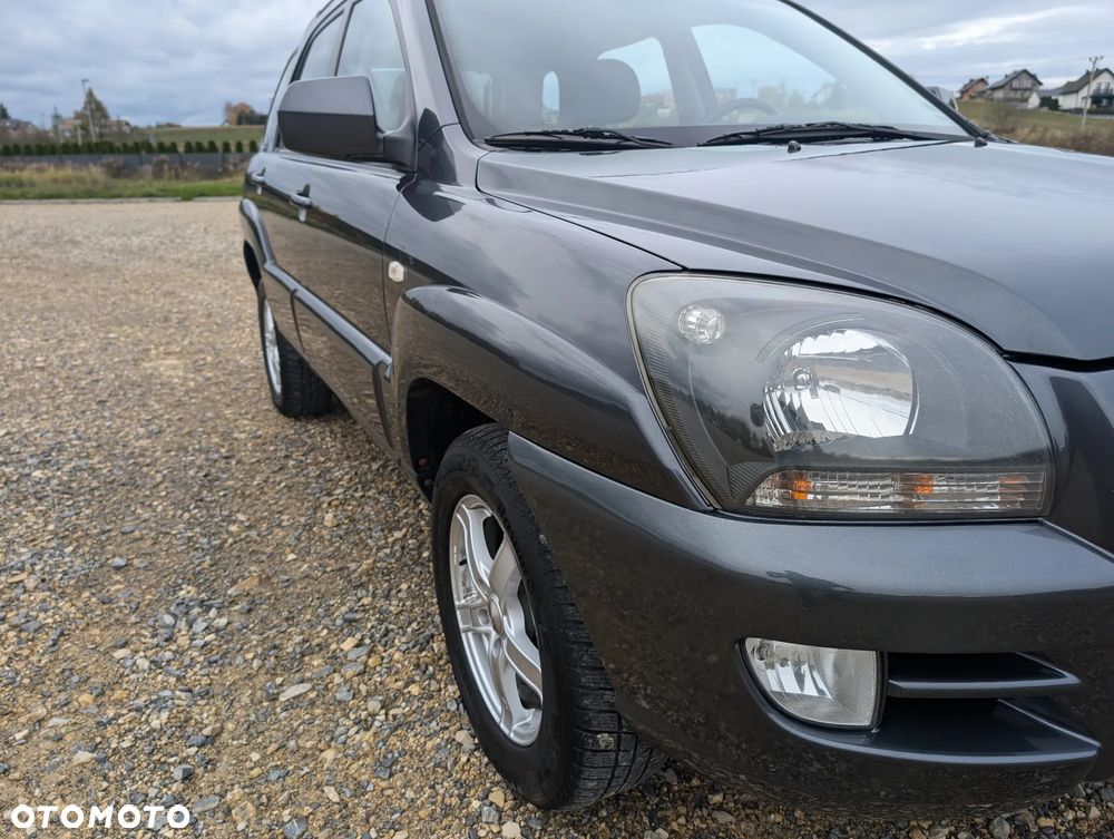 Kia Sportage 2.0 2WD LX - 24