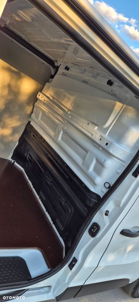 Renault Trafic - 27