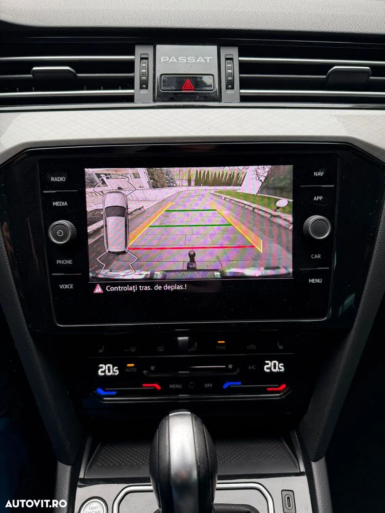 Volkswagen Passat 2.0 TDI SCR DSG Business - 14