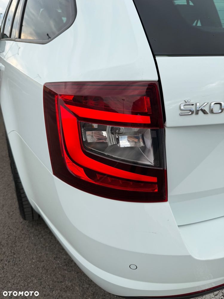 Skoda Octavia 2.0 TSI RS - 27