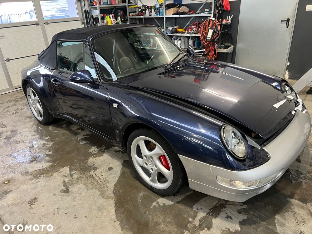 Porsche 911 Carrera - 11