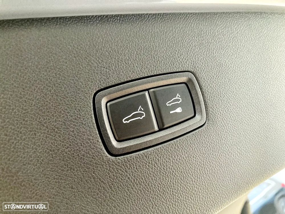 Porsche Cayenne Coupé Turbo - 36