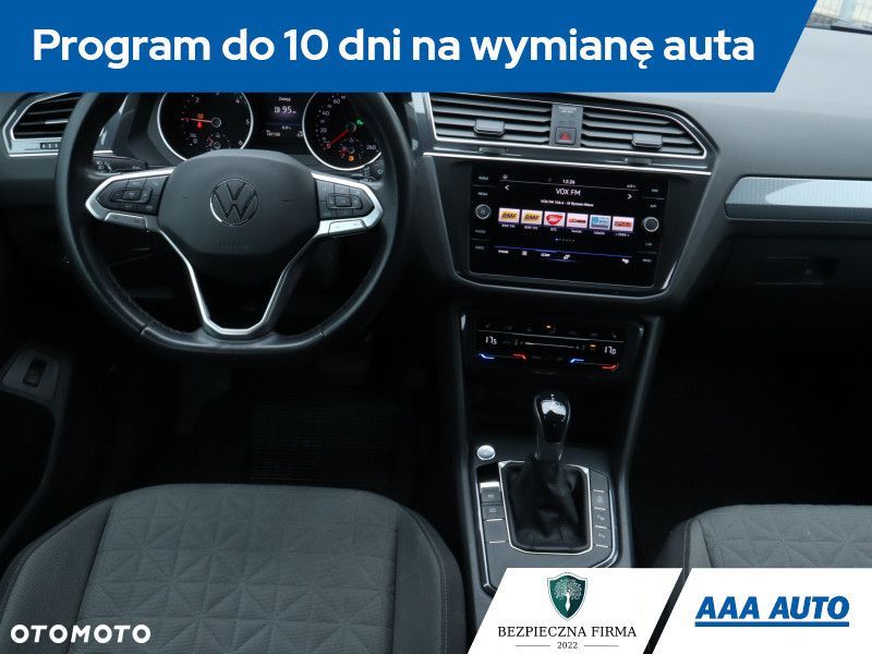 Volkswagen Tiguan - 9