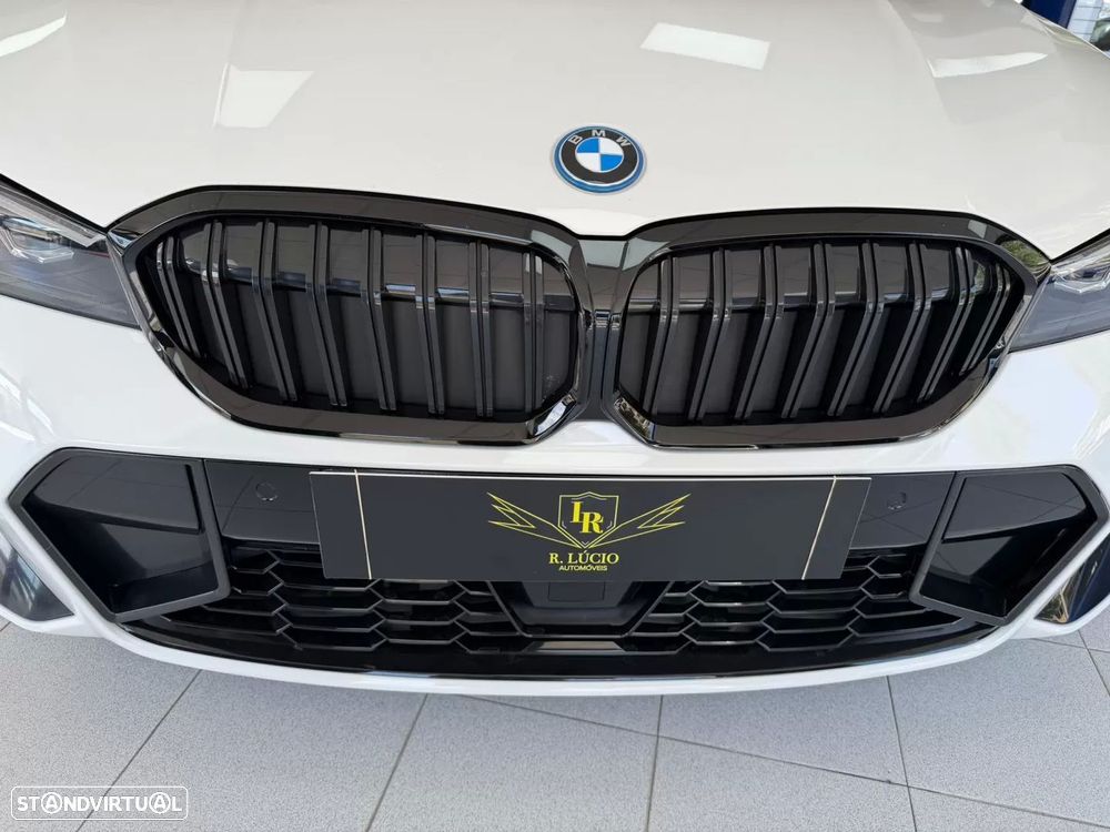 BMW 330 e Pack Desportivo M Auto - 56