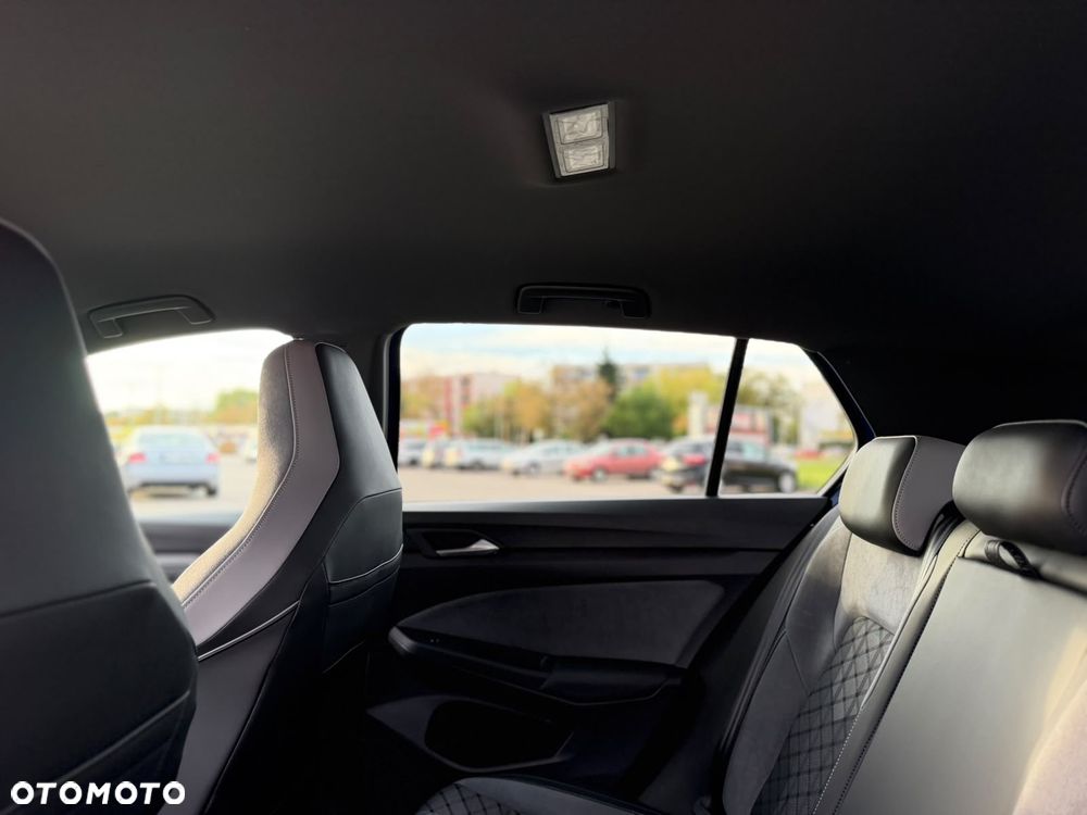 Volkswagen Golf - 17