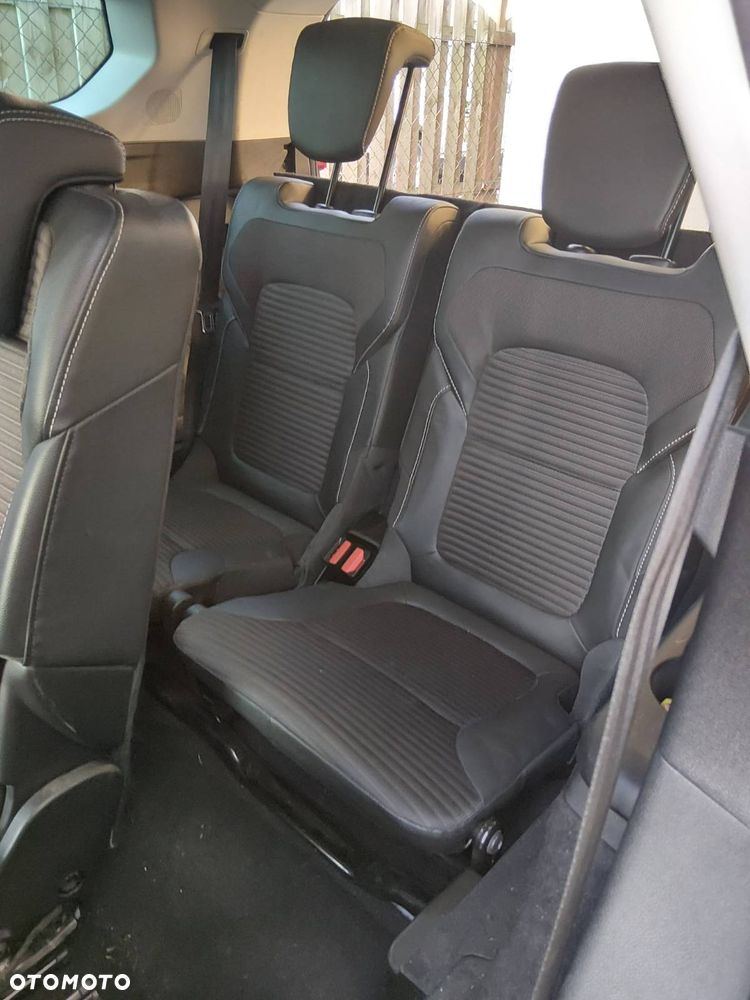 Renault Scenic 1.3 TCe FAP Intens - 10