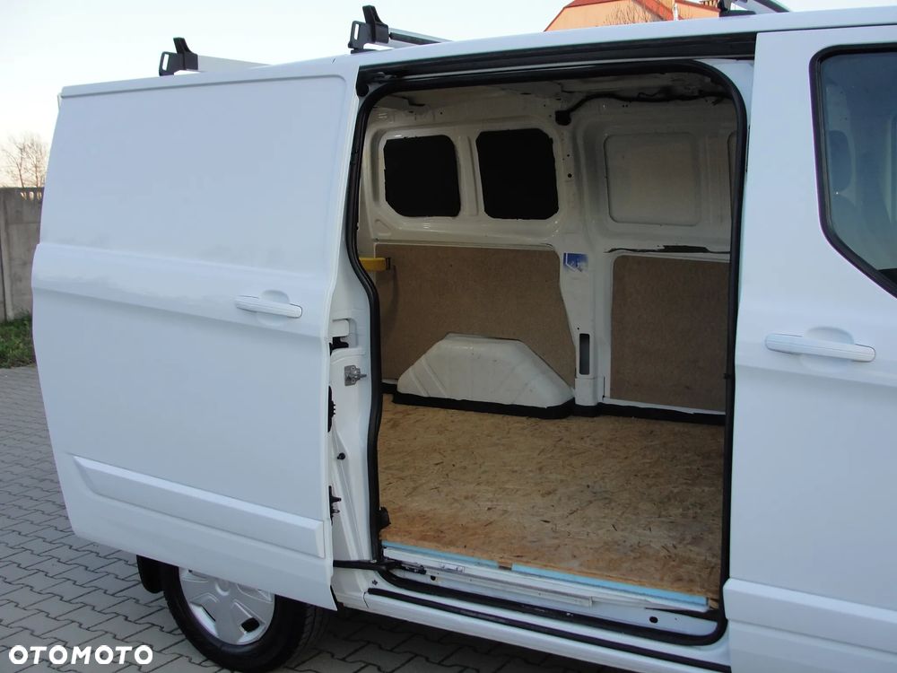 Ford Transit Custom - 28