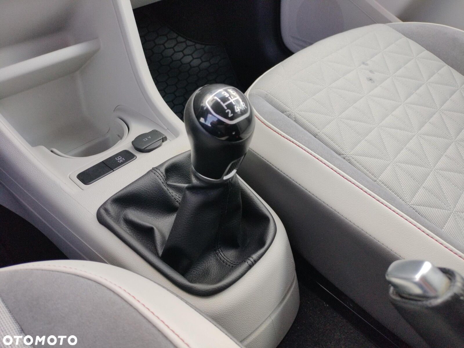Volkswagen up! - 15