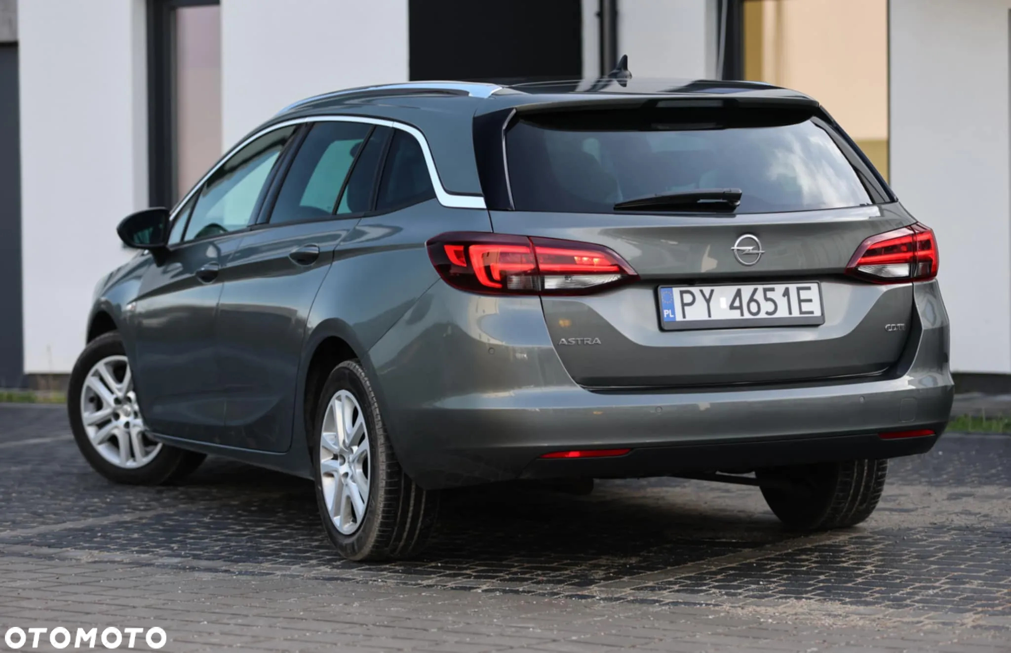 Opel Astra 1.6 D (CDTI) Start/Stop Sports Tourer Business - 4