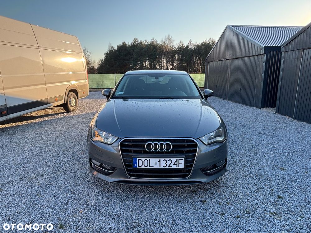 Audi A3 Sportback 2.0 TDI Ambiente - 2