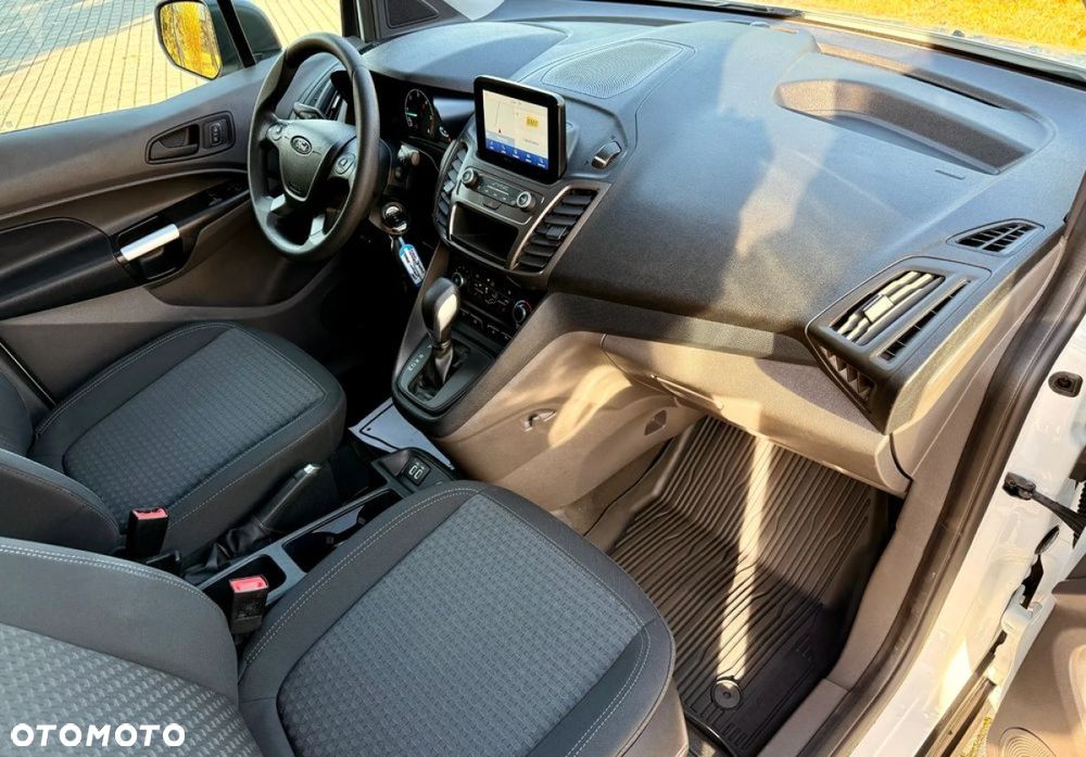 Ford Transit Connect - 28