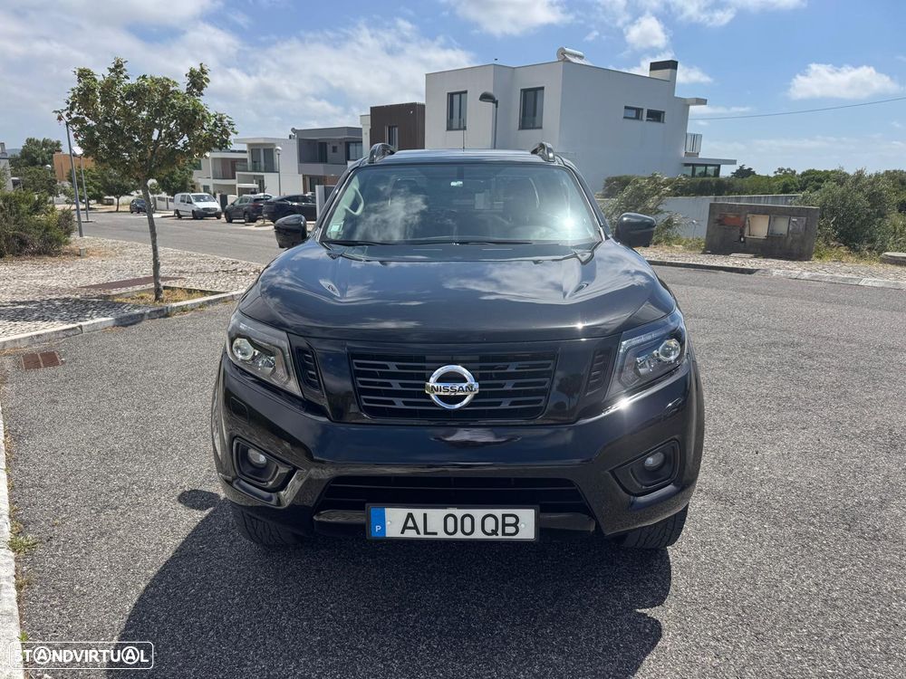 Nissan Pick Up - 1