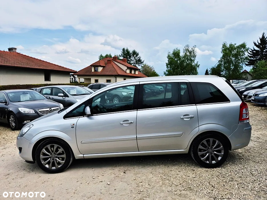 Opel Zafira 1.8 Family Plus - 21