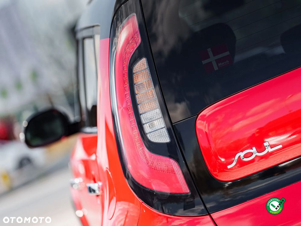 Kia Soul 1.6 CRDI Dream Team Edition - 10