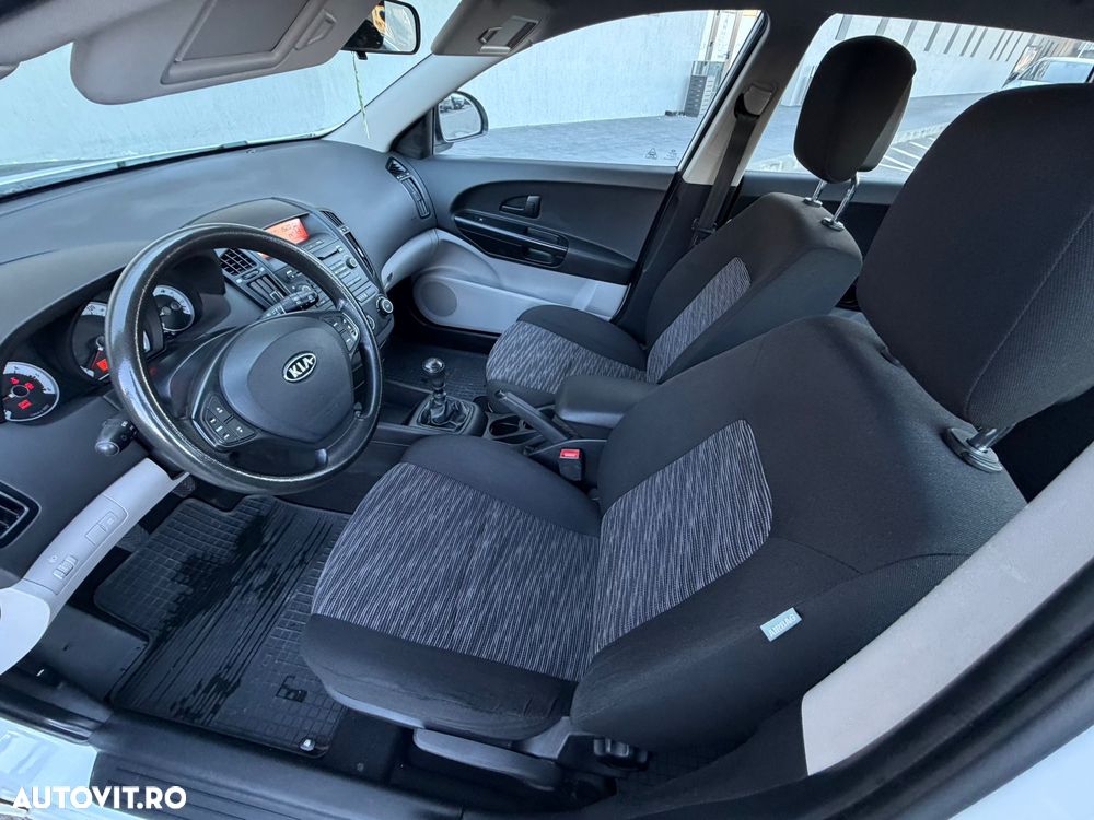 Kia Ceed 1.6 DSL EX CITY - 11