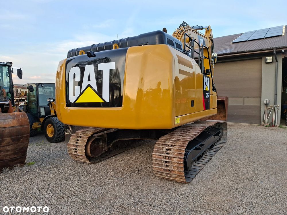 Caterpillar CAT 326 FL - 7