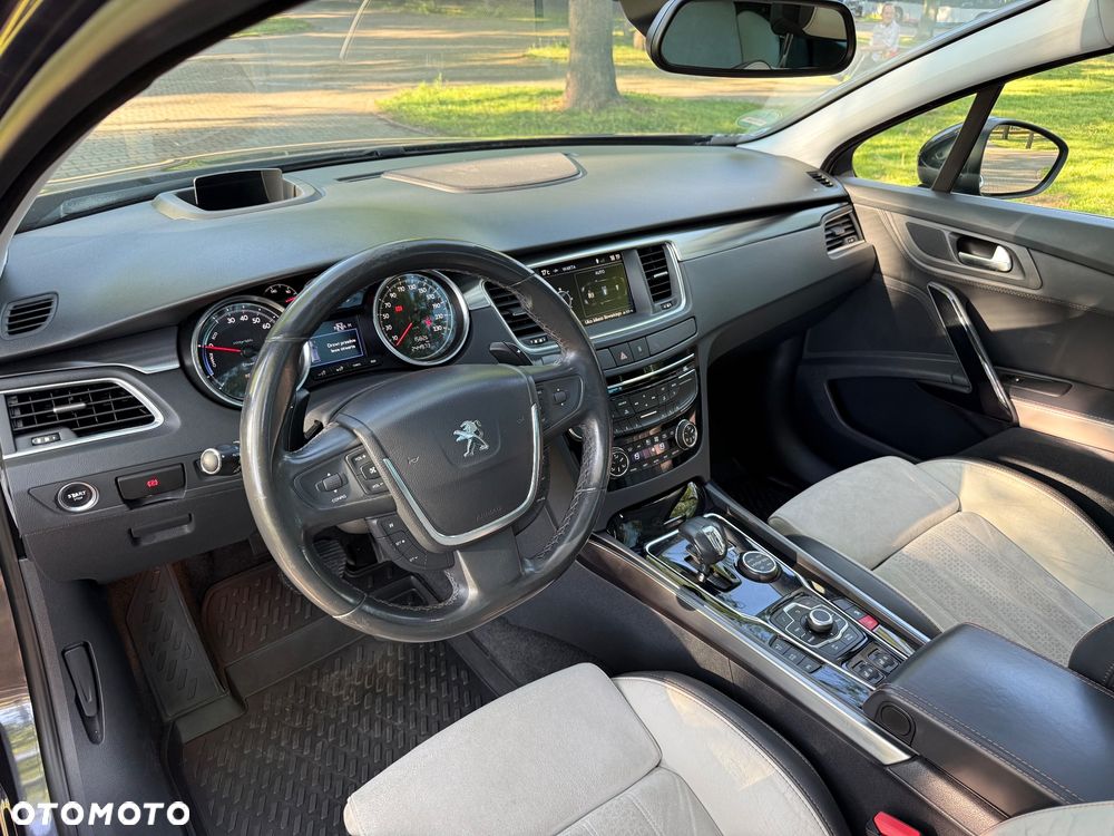 Peugeot 508 RXH Hybrid4 - 24