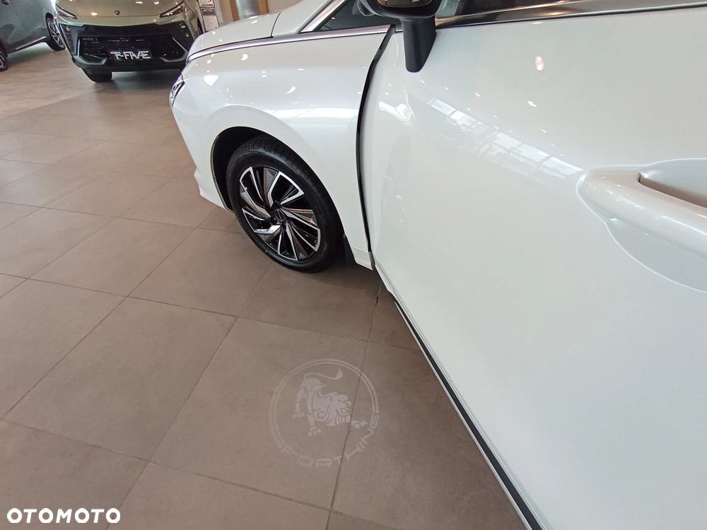 Forthing U Tour 1.5 DVVT GDI DCT - 23