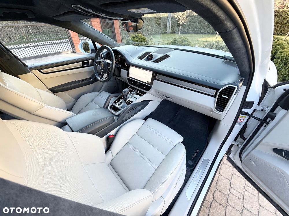 Porsche Cayenne Platinum Edition - 15