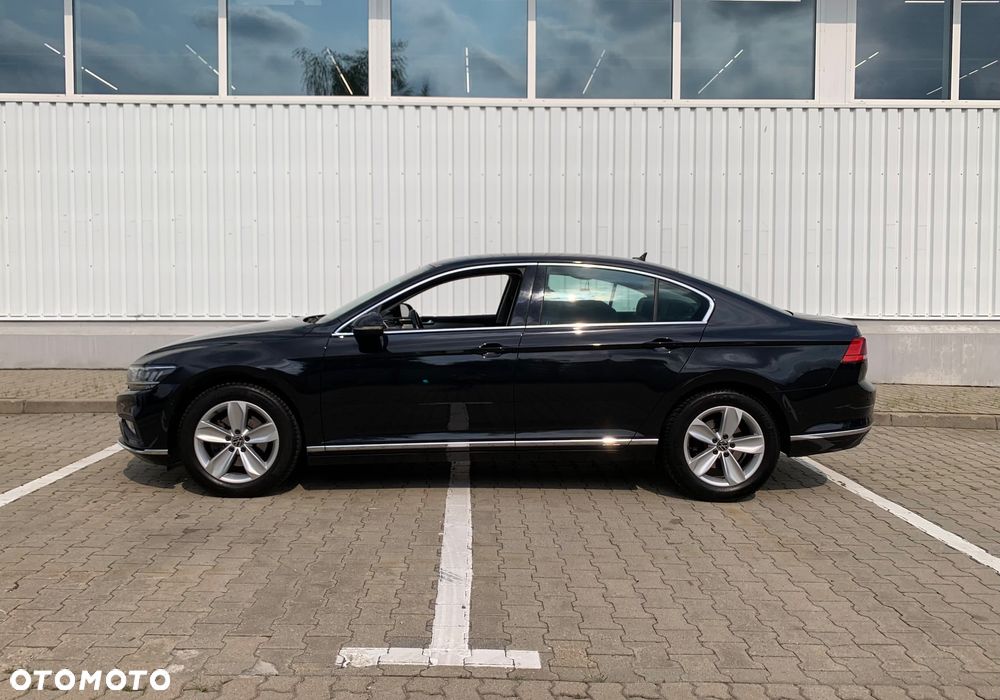 Volkswagen Passat 1.5 TSI EVO Elegance DSG - 2