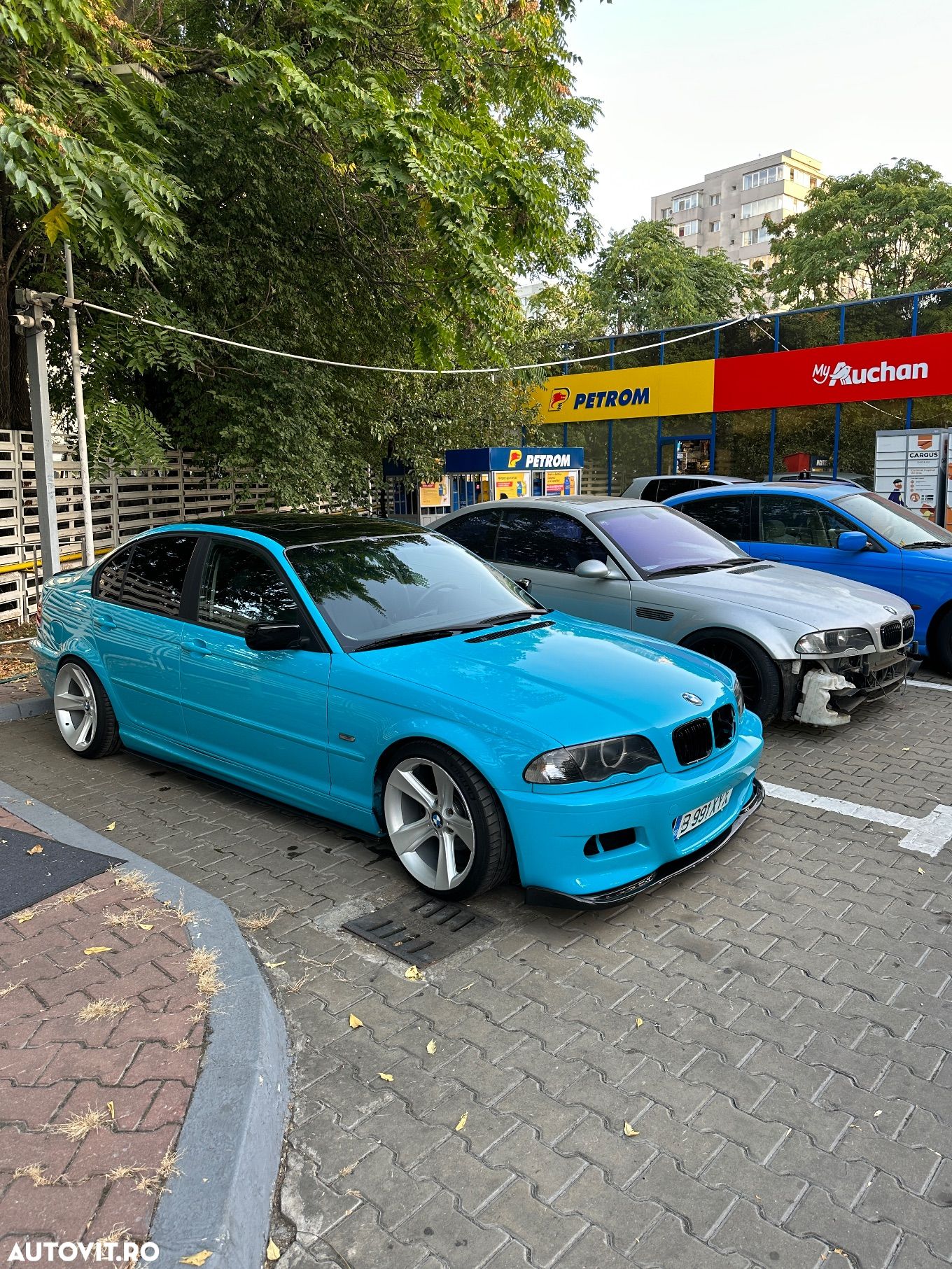 BMW Seria 3 325i - 1