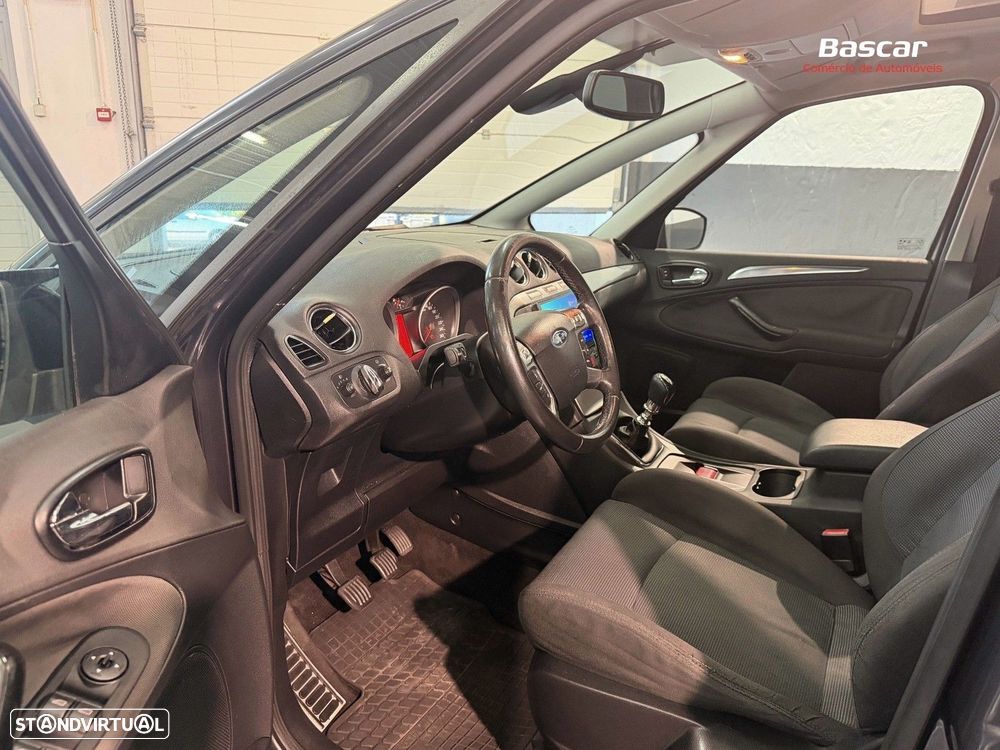 Ford S-Max 2.0 TDCi Titanium 7L - 11