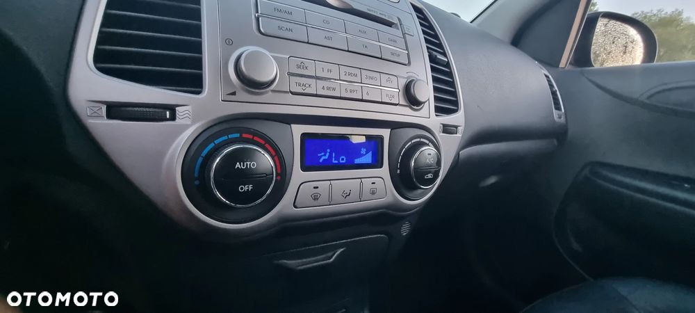 Hyundai i20 - 17
