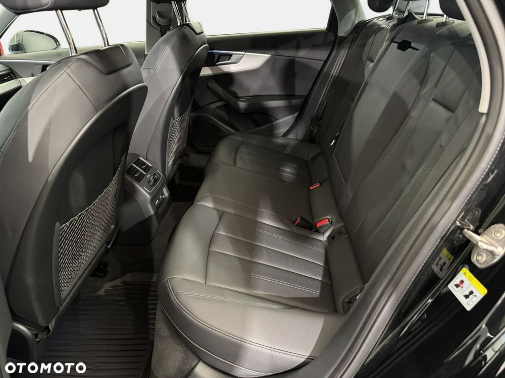 Audi A4 Limousine - 30