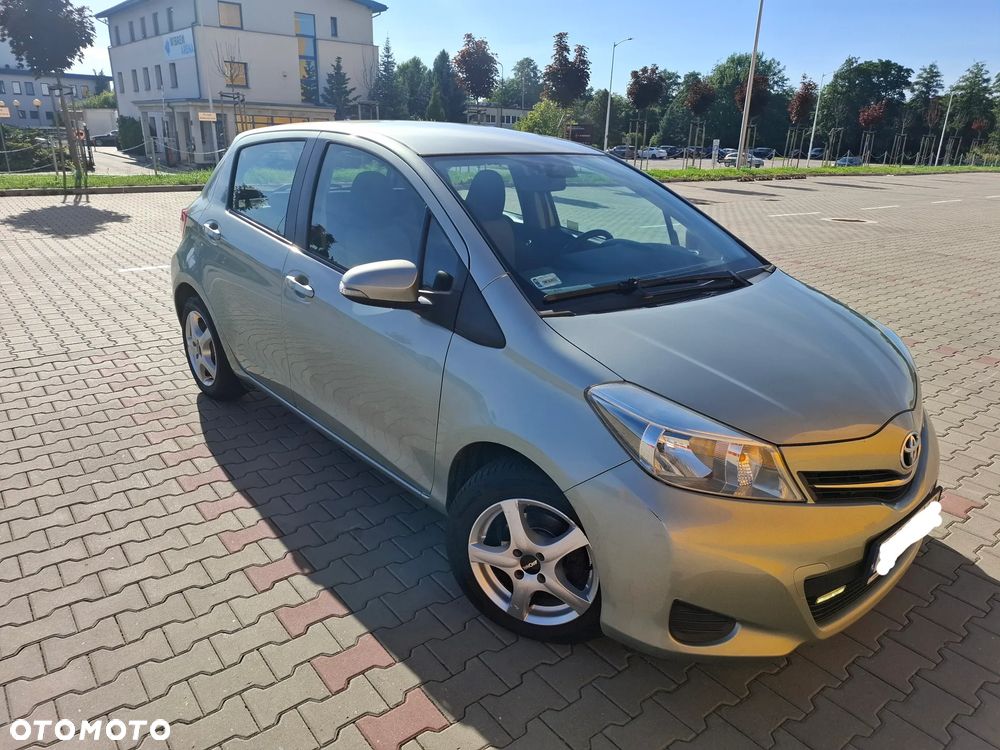 Toyota Yaris 1.33 Prestige - 4