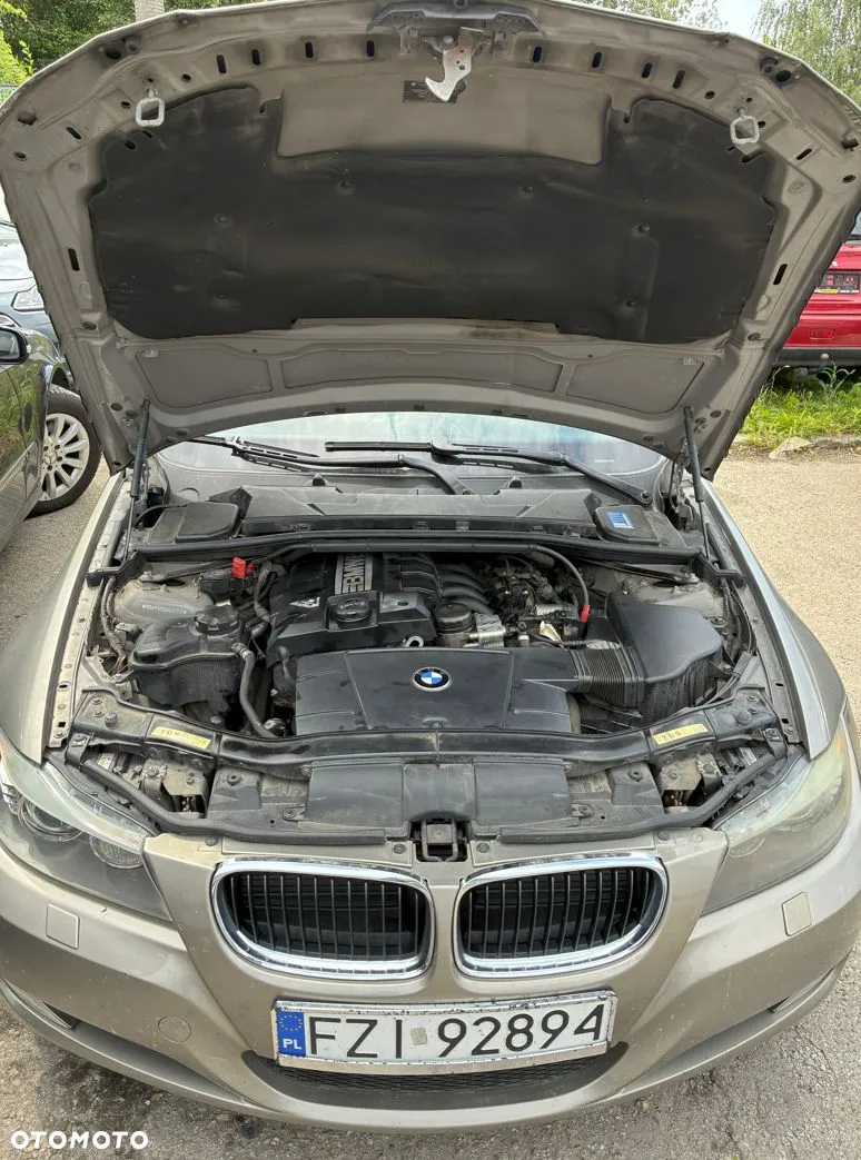BMW Seria 3 318i - 10