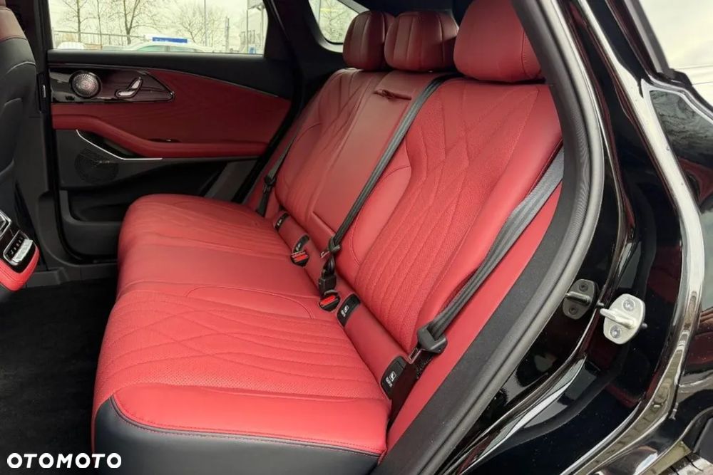 Omoda 9 1.5 Super Hybrid Exclusive AWD - 26