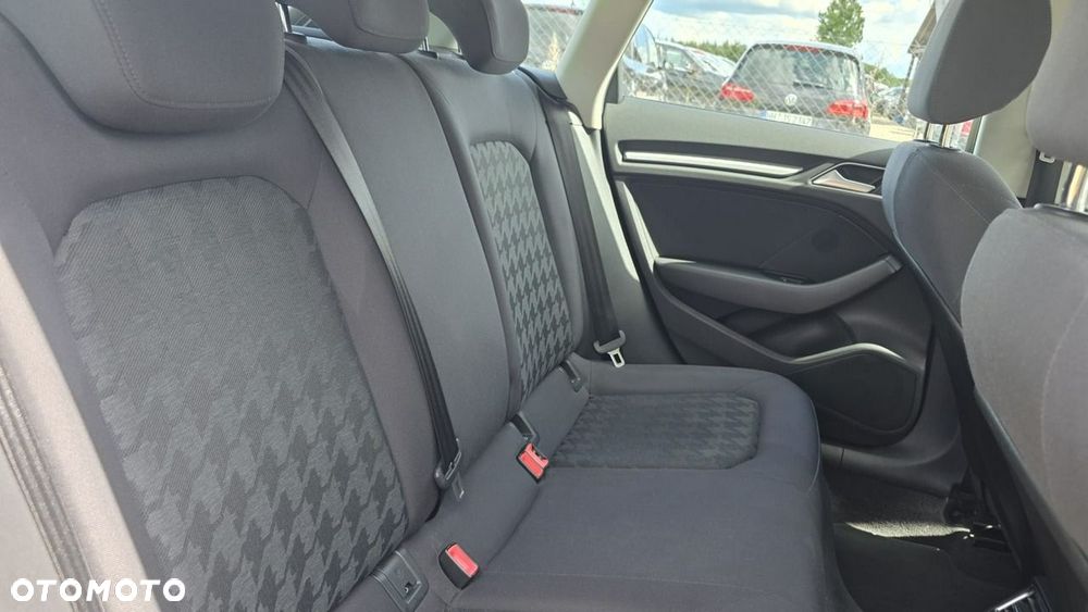 Audi A3 Sportback - 17