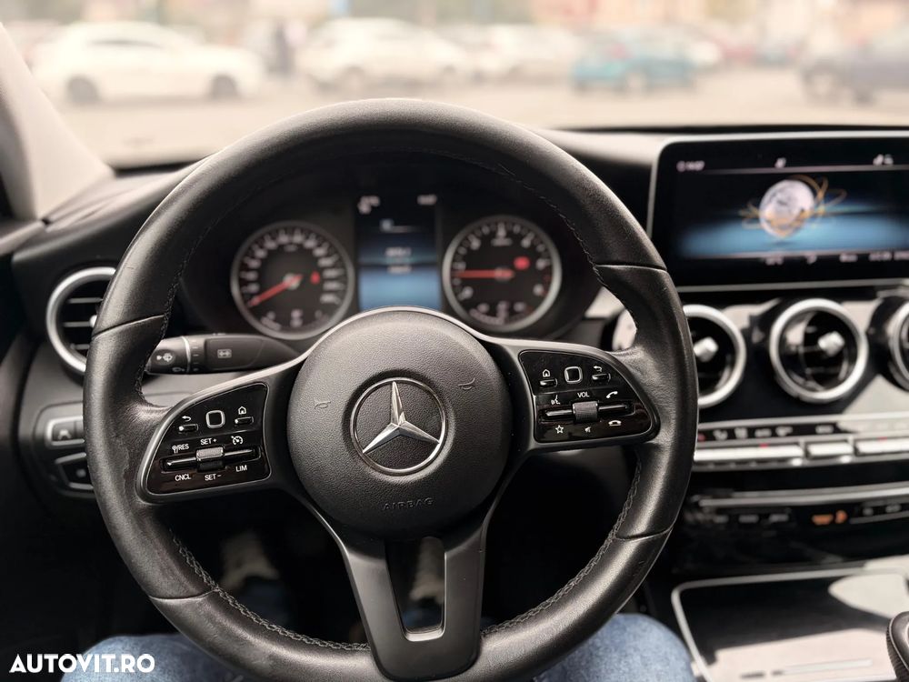 Mercedes-Benz C - 10