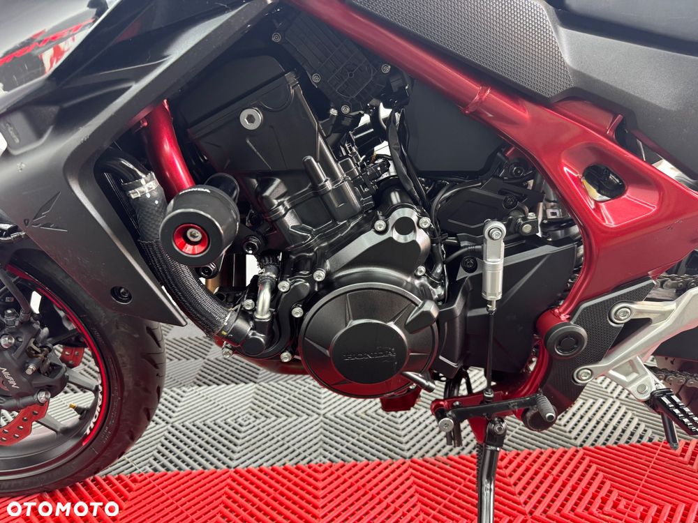 Honda Hornet - 20