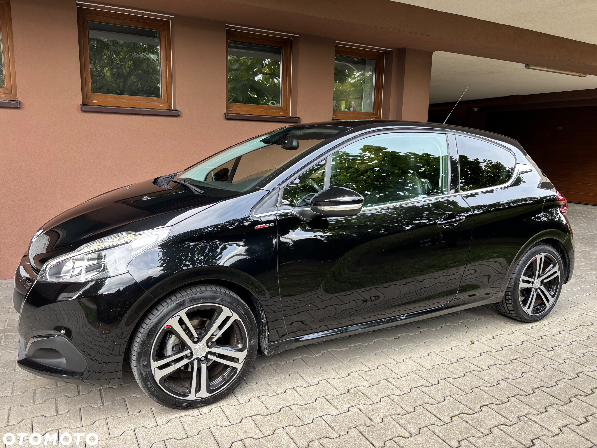 Peugeot 208 PureTech 110 Stop & Start Allure - 22