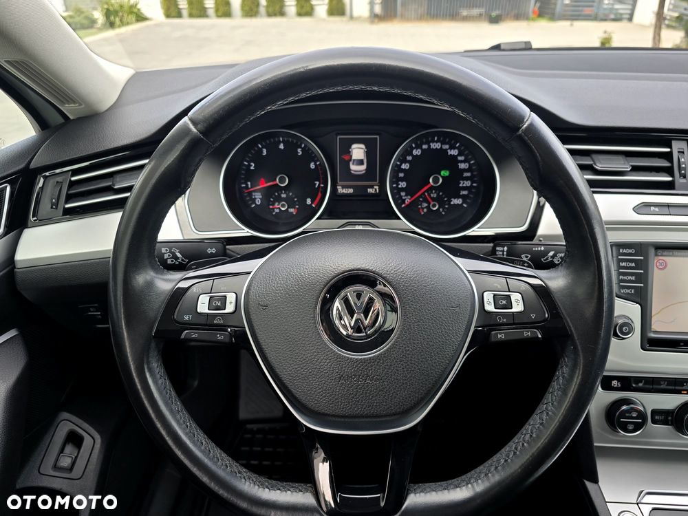 Volkswagen Passat 1.8 TSI BMT Highline DSG - 24