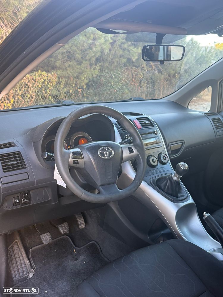 Toyota Auris 1.4 D-4D - 7