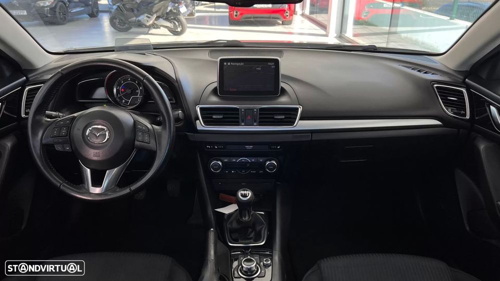 Mazda 3 1.5 Sky-D Excellence - 16