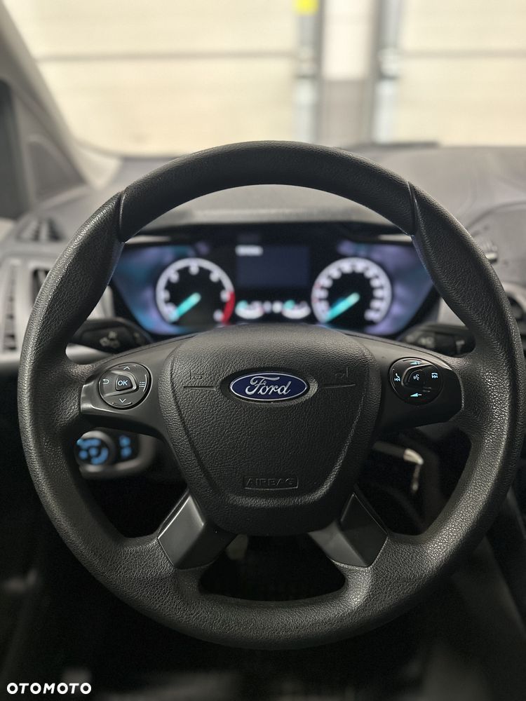 Ford Transit Connect - 14