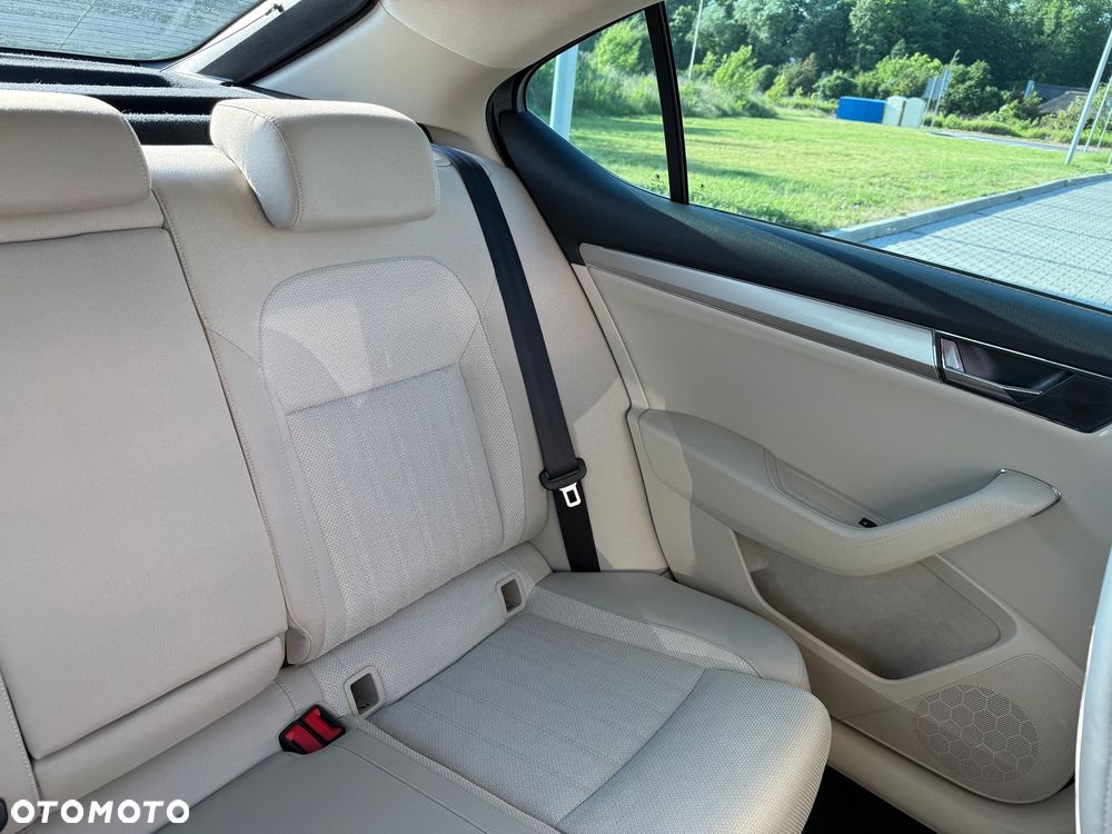 Skoda Superb 2.0 TDI 4x4 DSG Style - 31