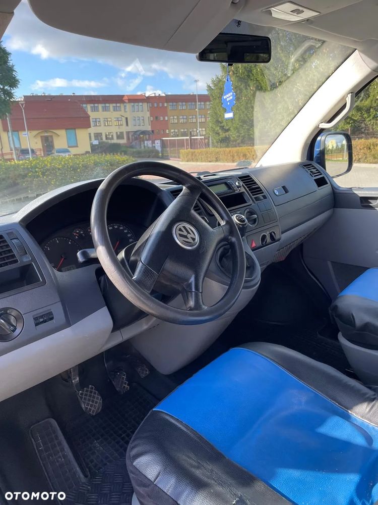Volkswagen Transporter - 9