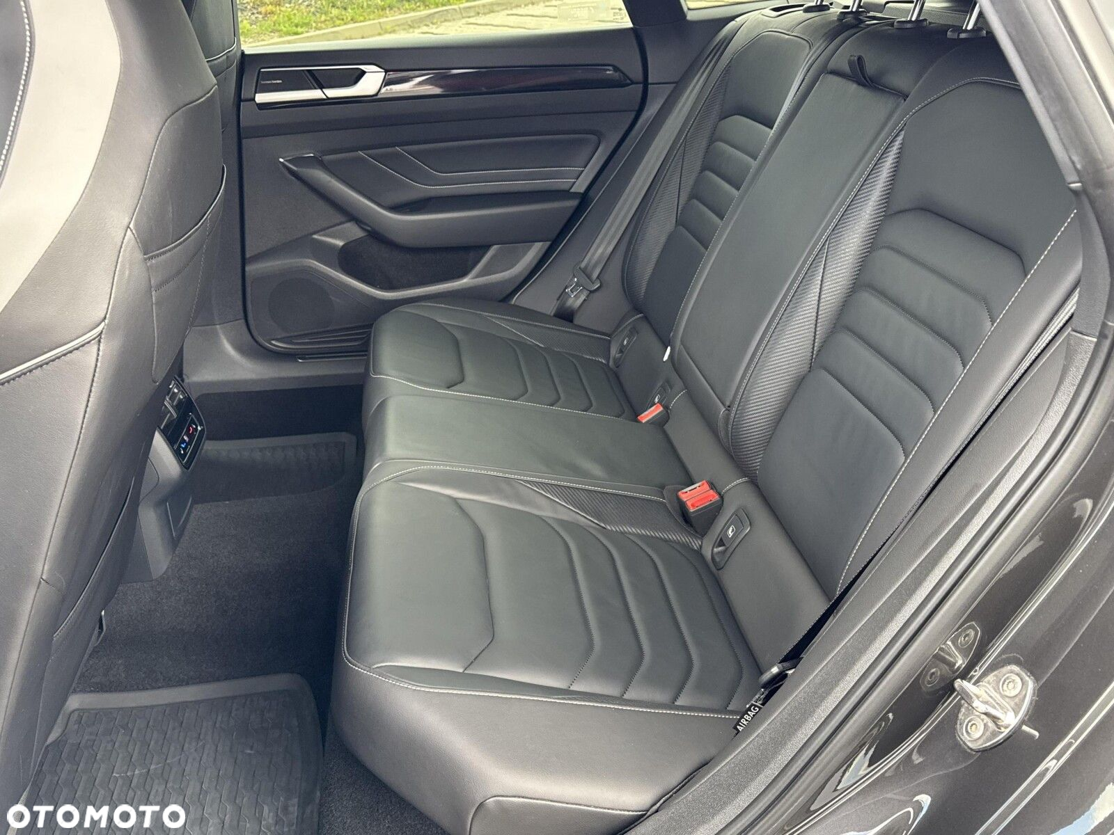 Volkswagen Arteon 2.0 TDI 4Motion R-Line DSG - 34